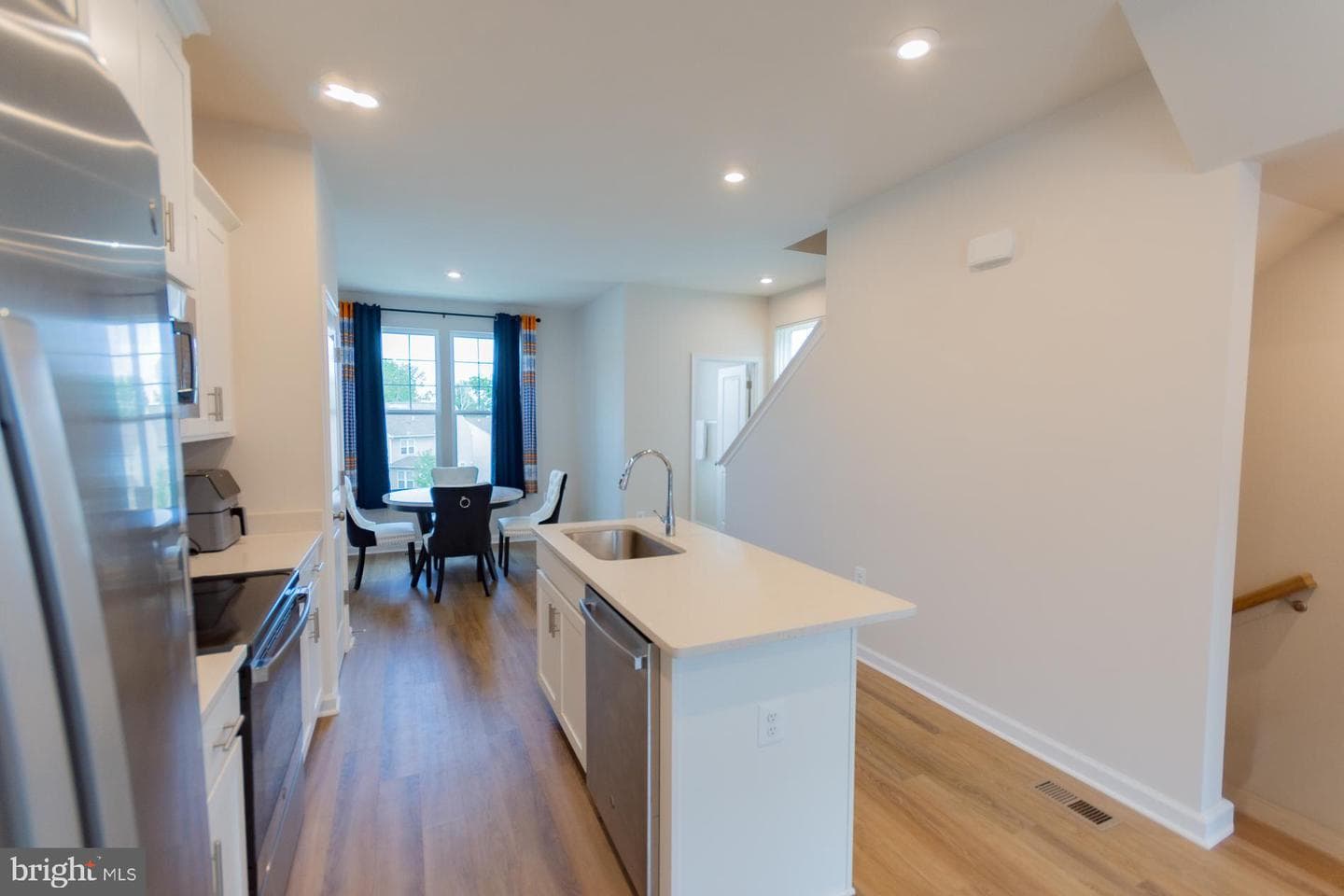 50 Coolidge Ave photo 9