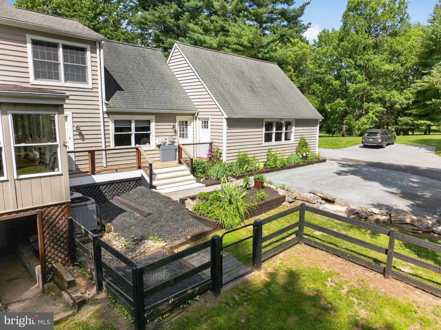 266 Shepherd Lane photo 11