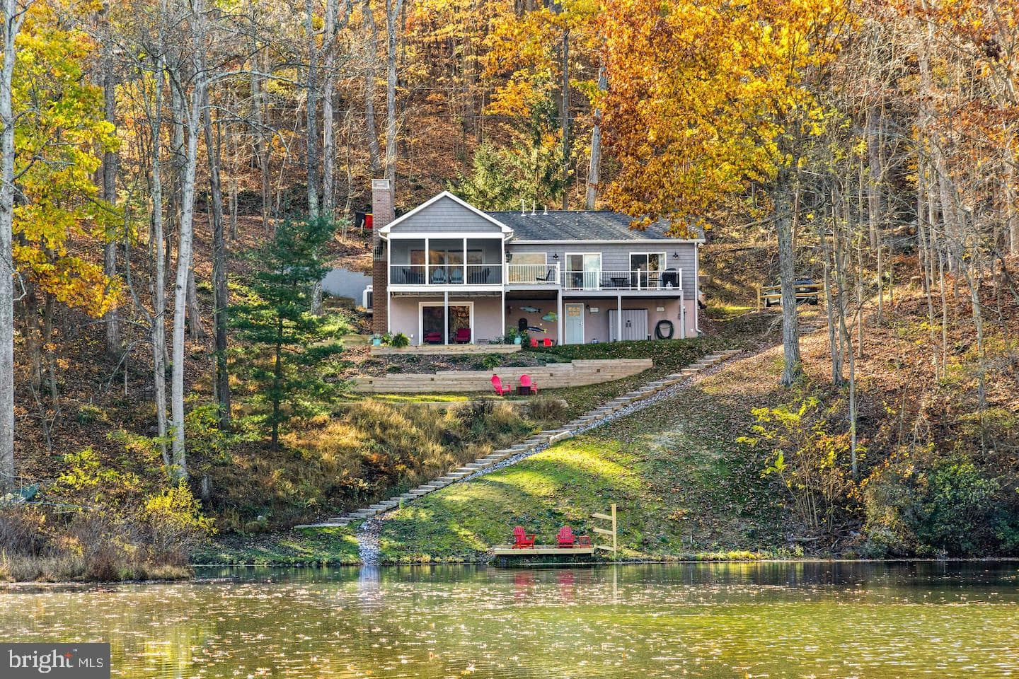 435 Lakeside Drive photo 1