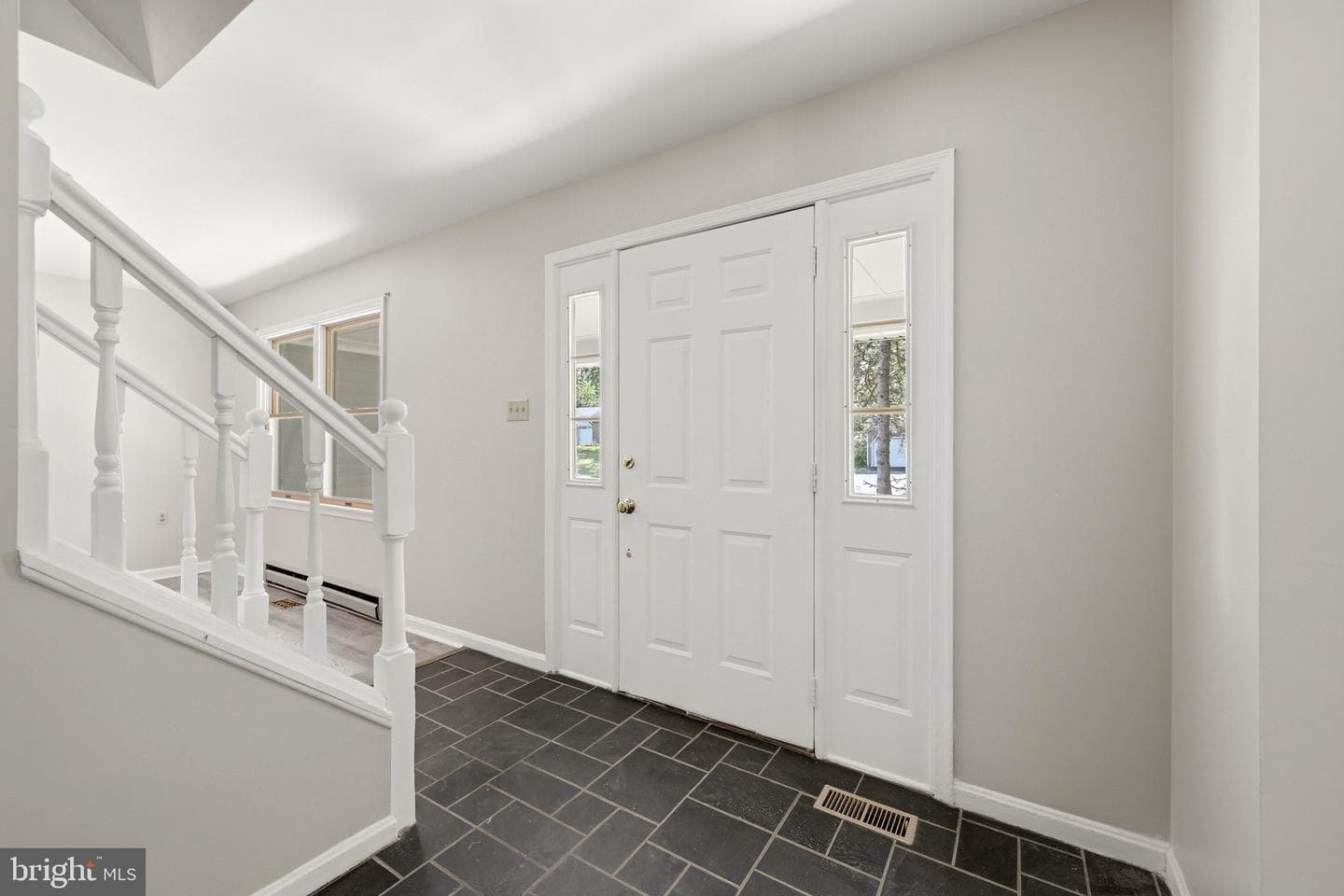 105 Fenway Drive photo 6