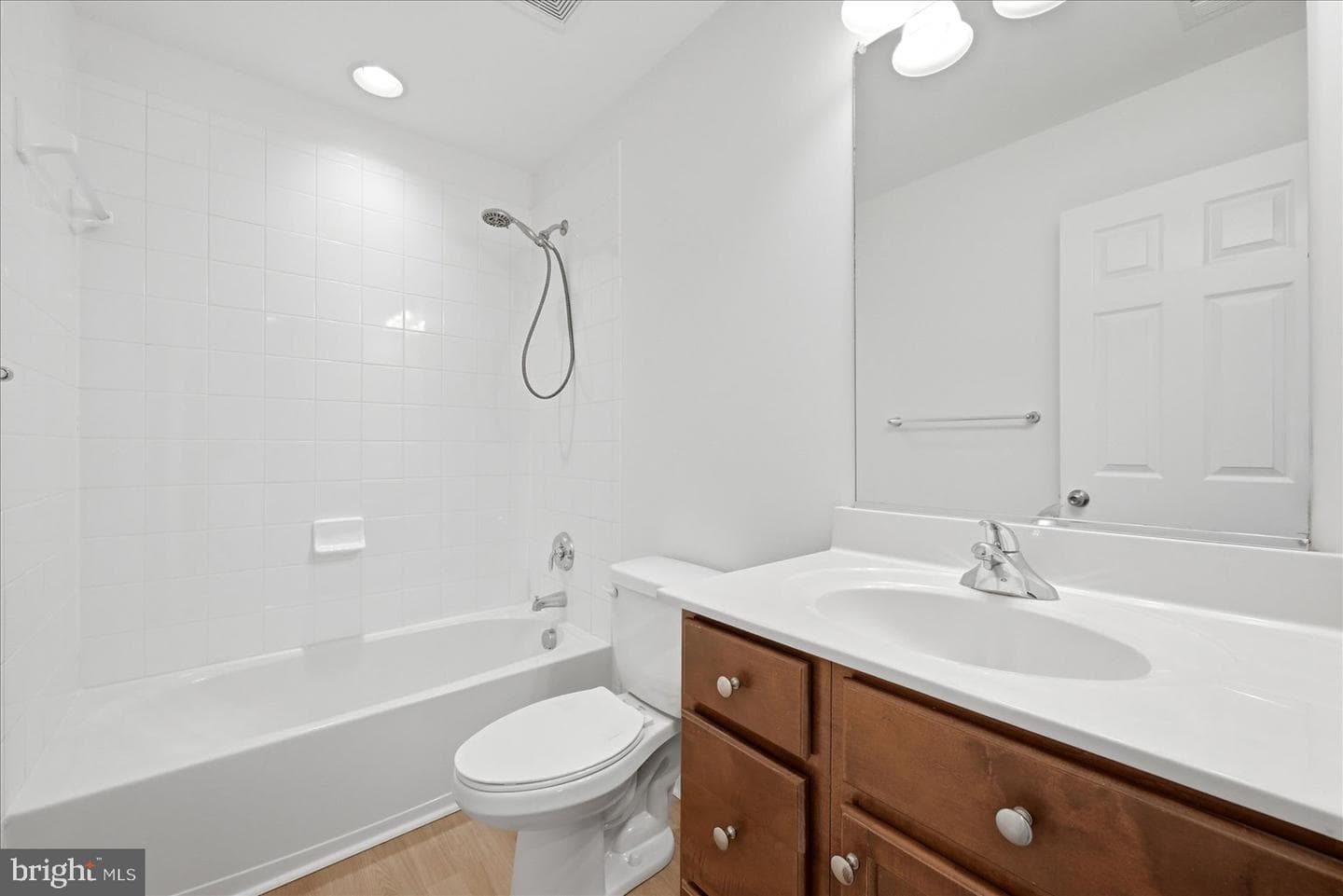 523 Prospect Hill Boulevard photo 18