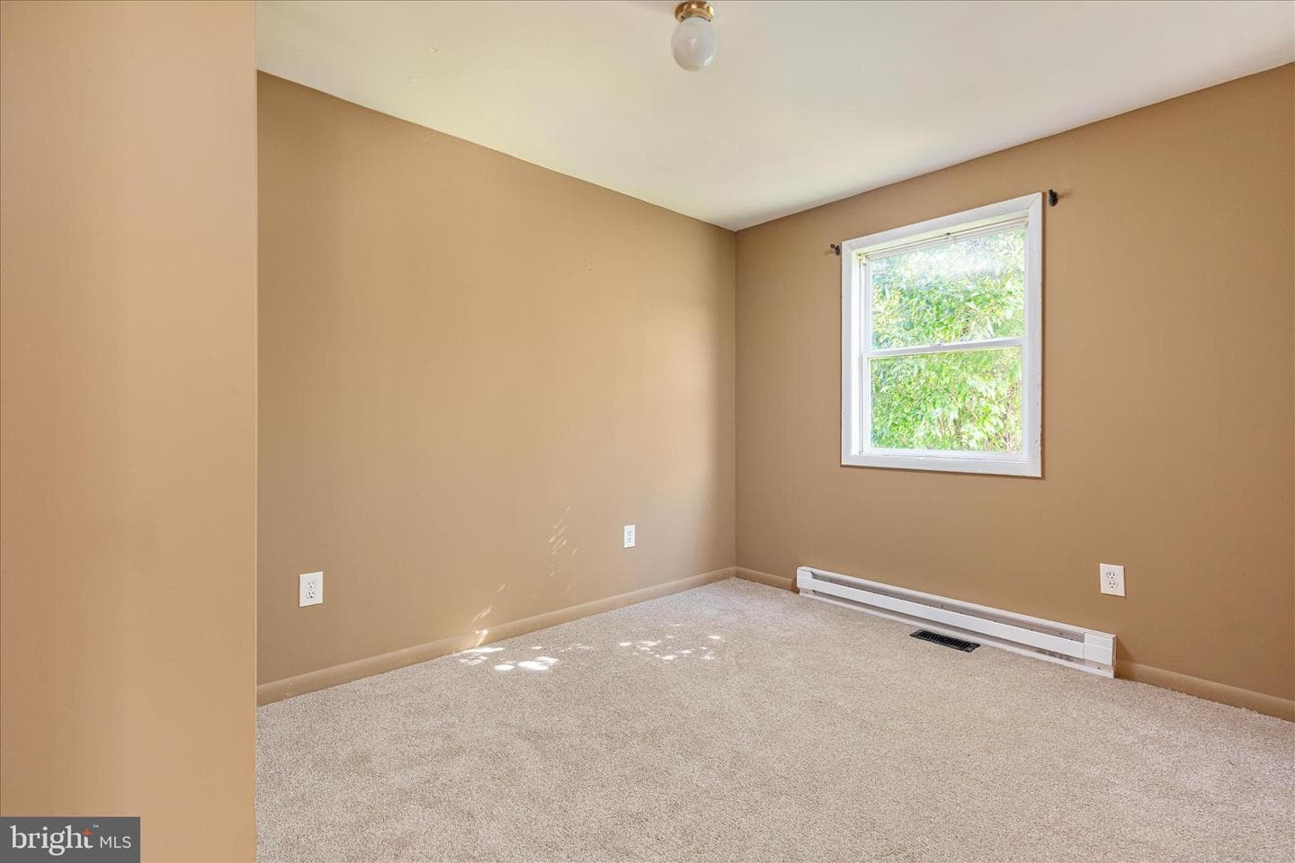 82 Pond Road photo 8