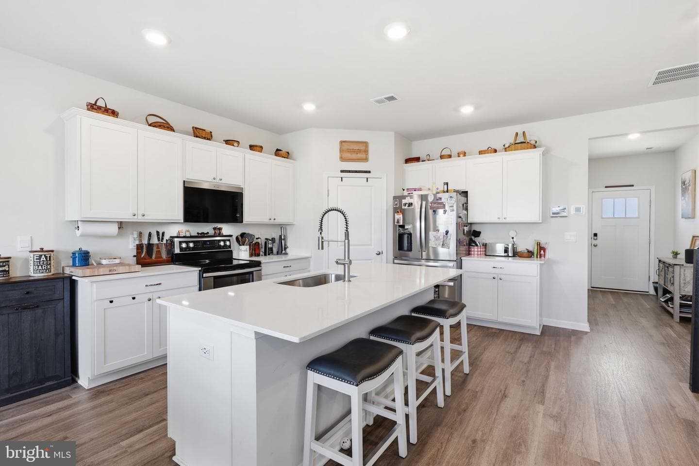 313 Atkinson Street photo 50