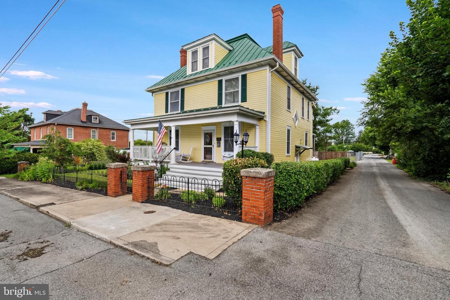 112 W 2nd Avenue