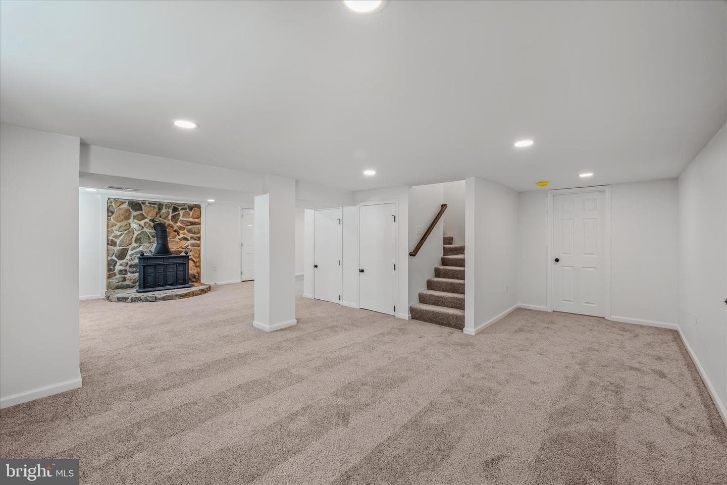 637 Persimmon Lane photo 34