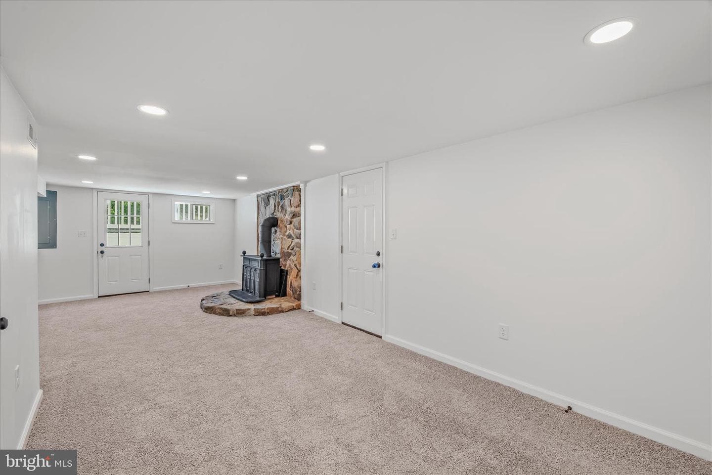 637 Persimmon Lane photo 36