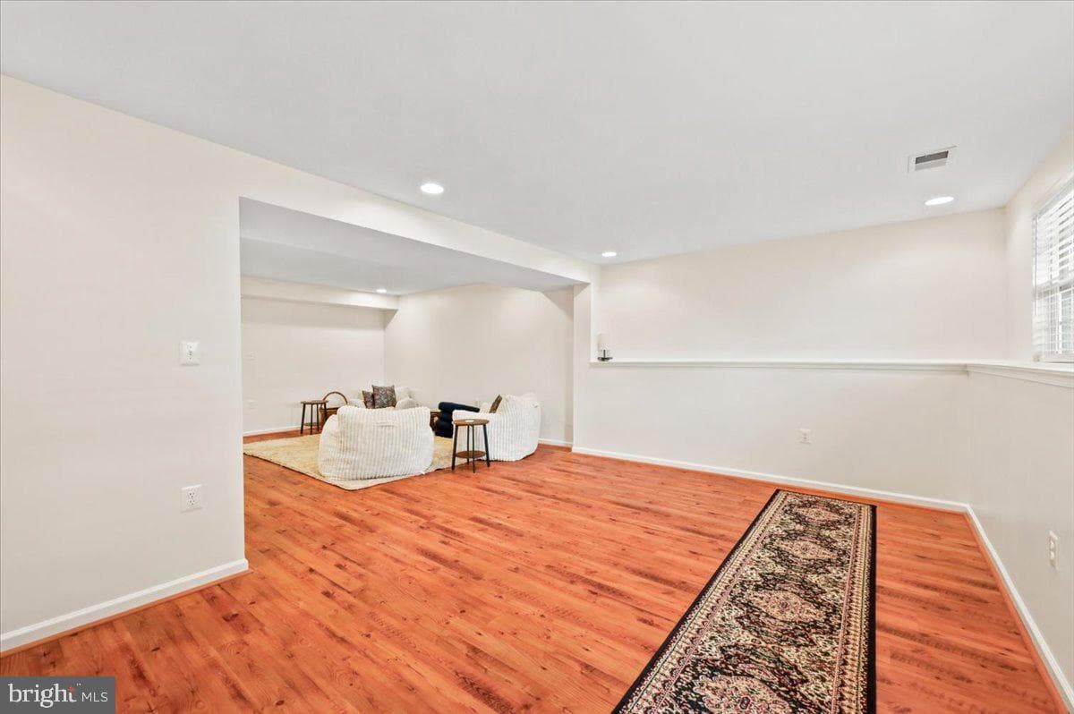 18 Davis Street photo 12