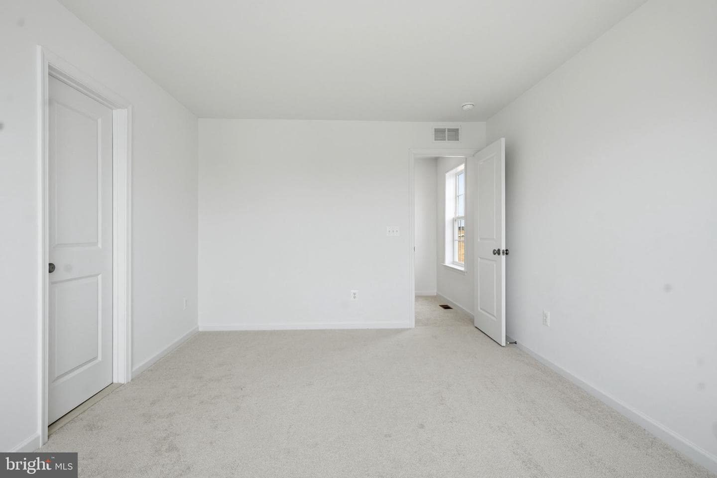 689 Lord Fairfax Street photo 27