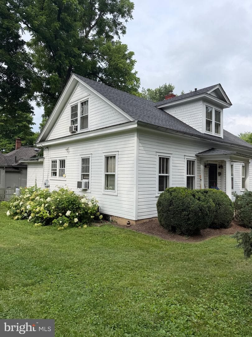 183 Fairmont Avenue, Shepherdstown