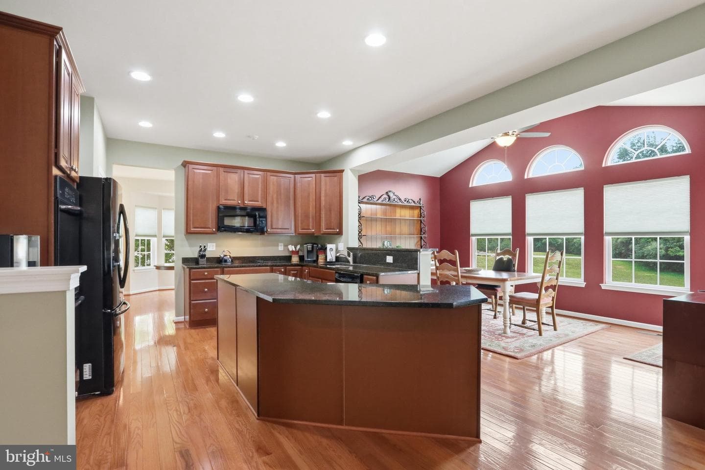 262 Canal Way photo 11