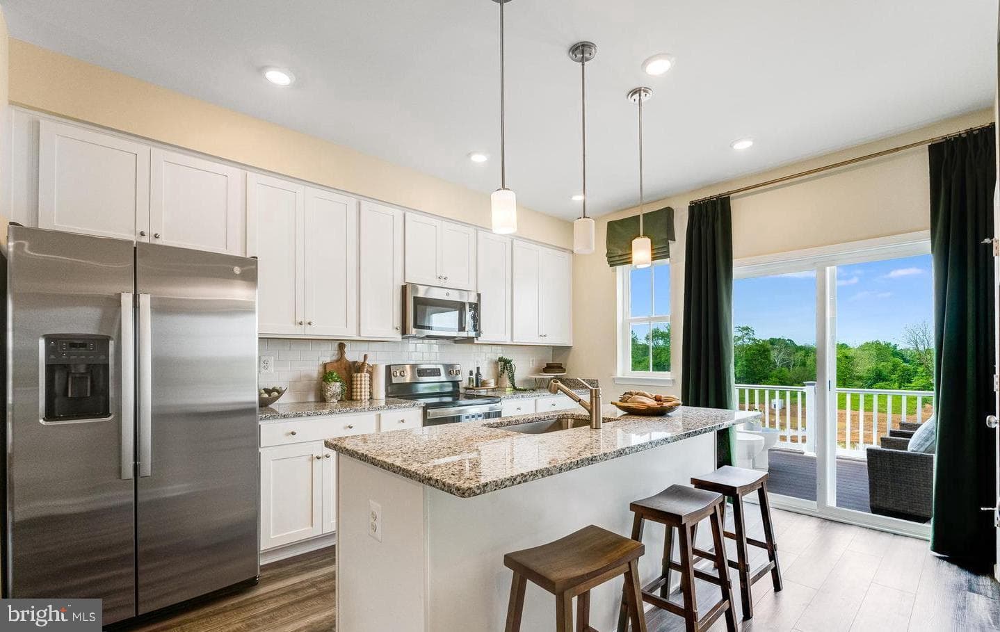 248 Swan Field Avenue photo 4