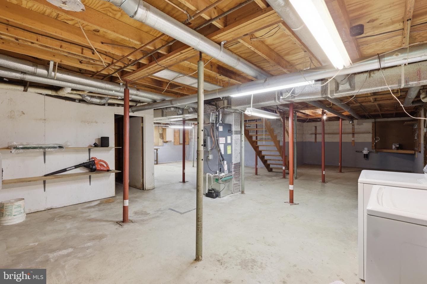 656 Kelly Drive photo 46