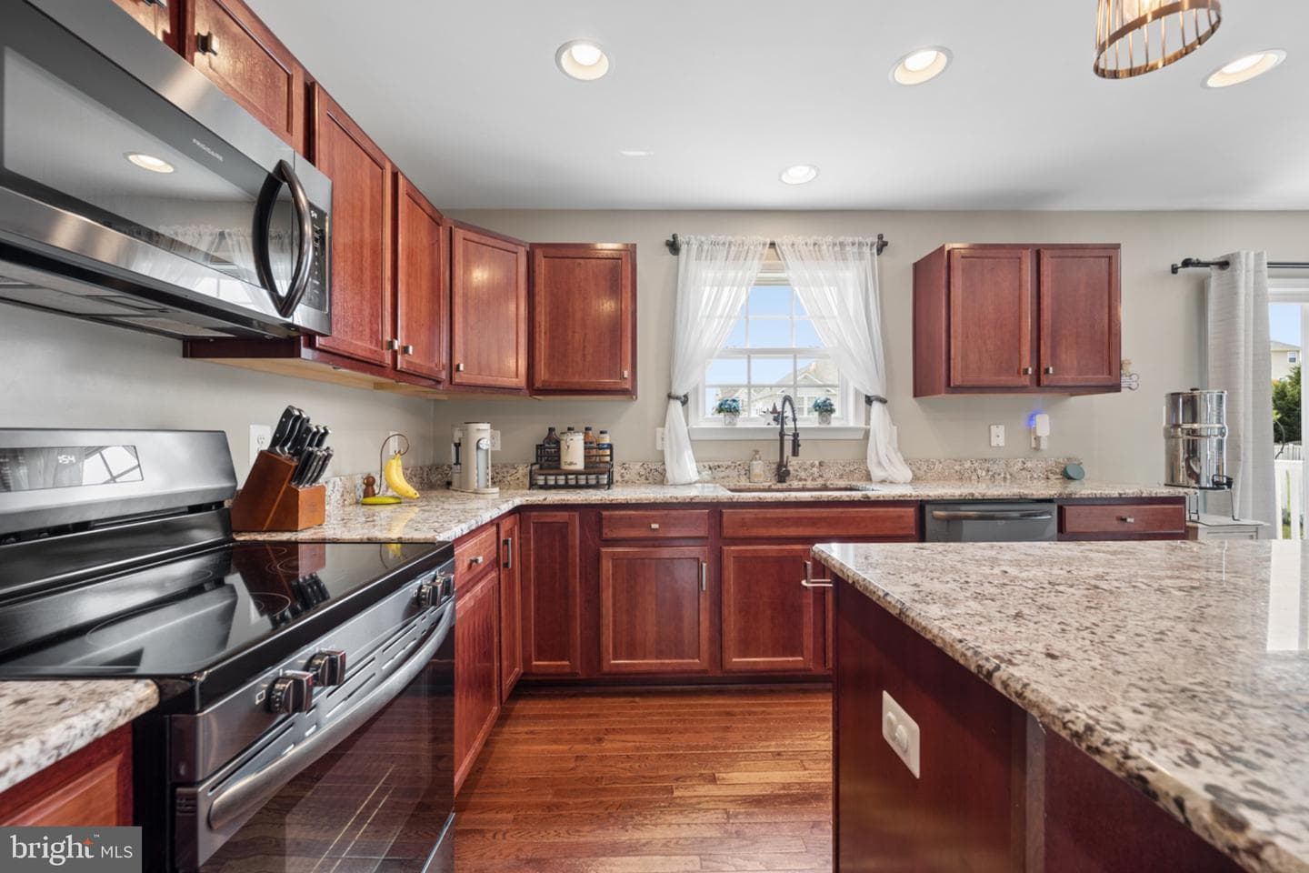 262 Hughs Road photo 21