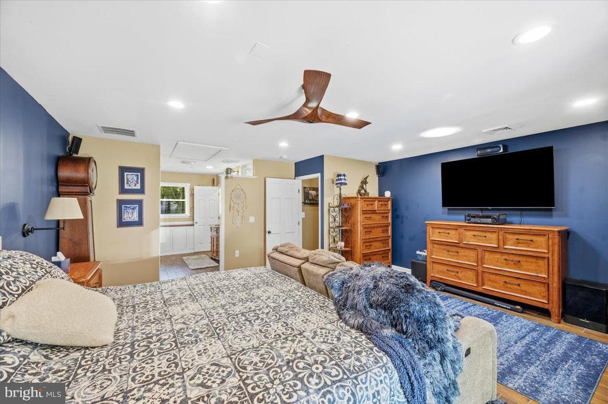 61 Natalie Lane photo 18