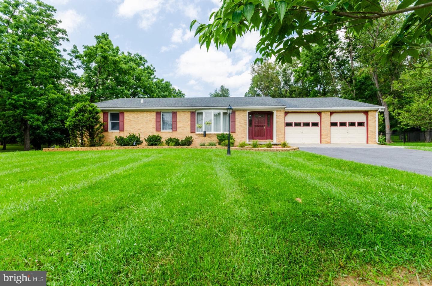 887 Woodbury Drive photo 14