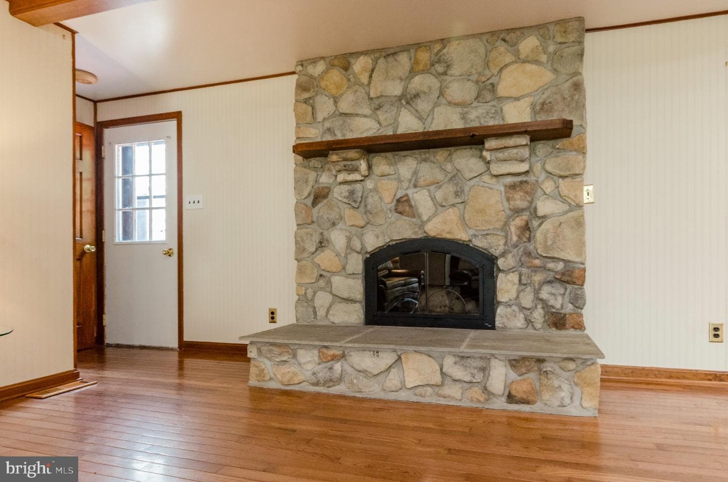 887 Woodbury Drive photo 34