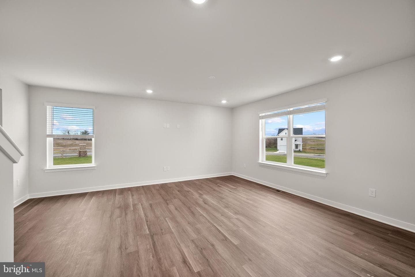211 Eclipse Street photo 7