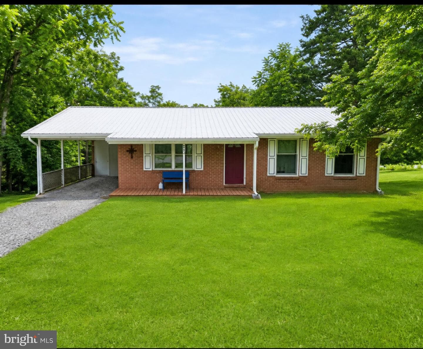 225 Cedar Hill Drive photo 1