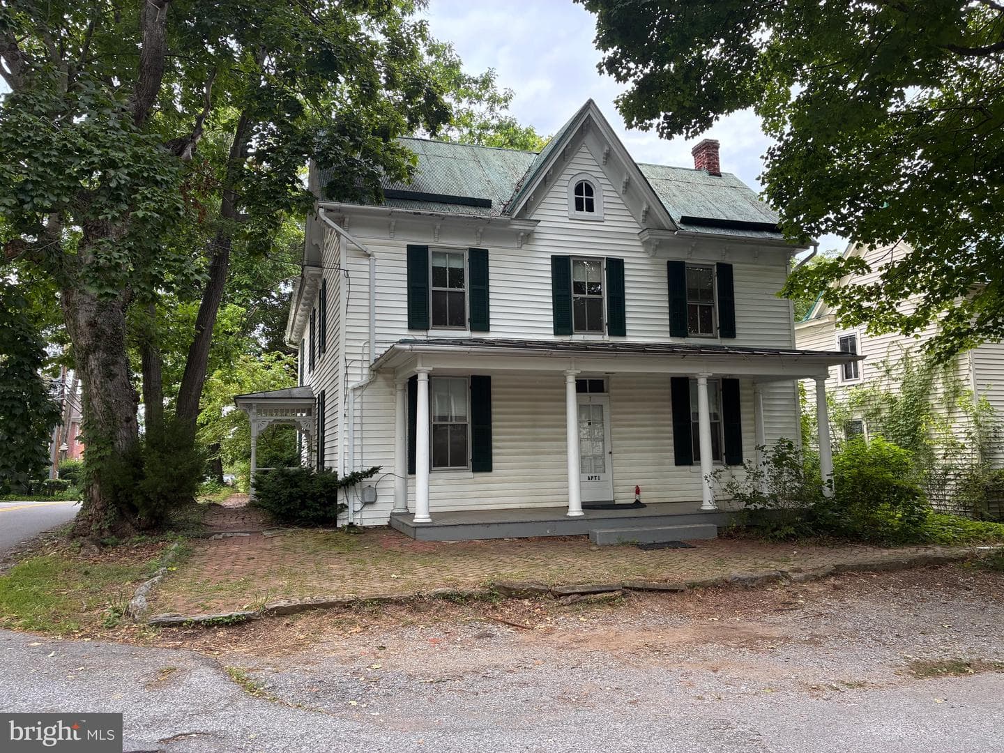 7 Old Prospect Avenue photo 1