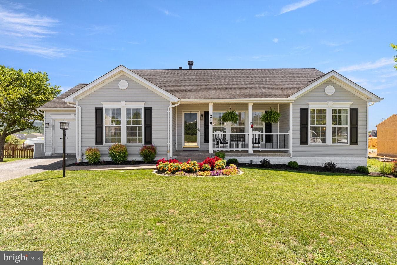 219 Crosswinds Drive photo 1