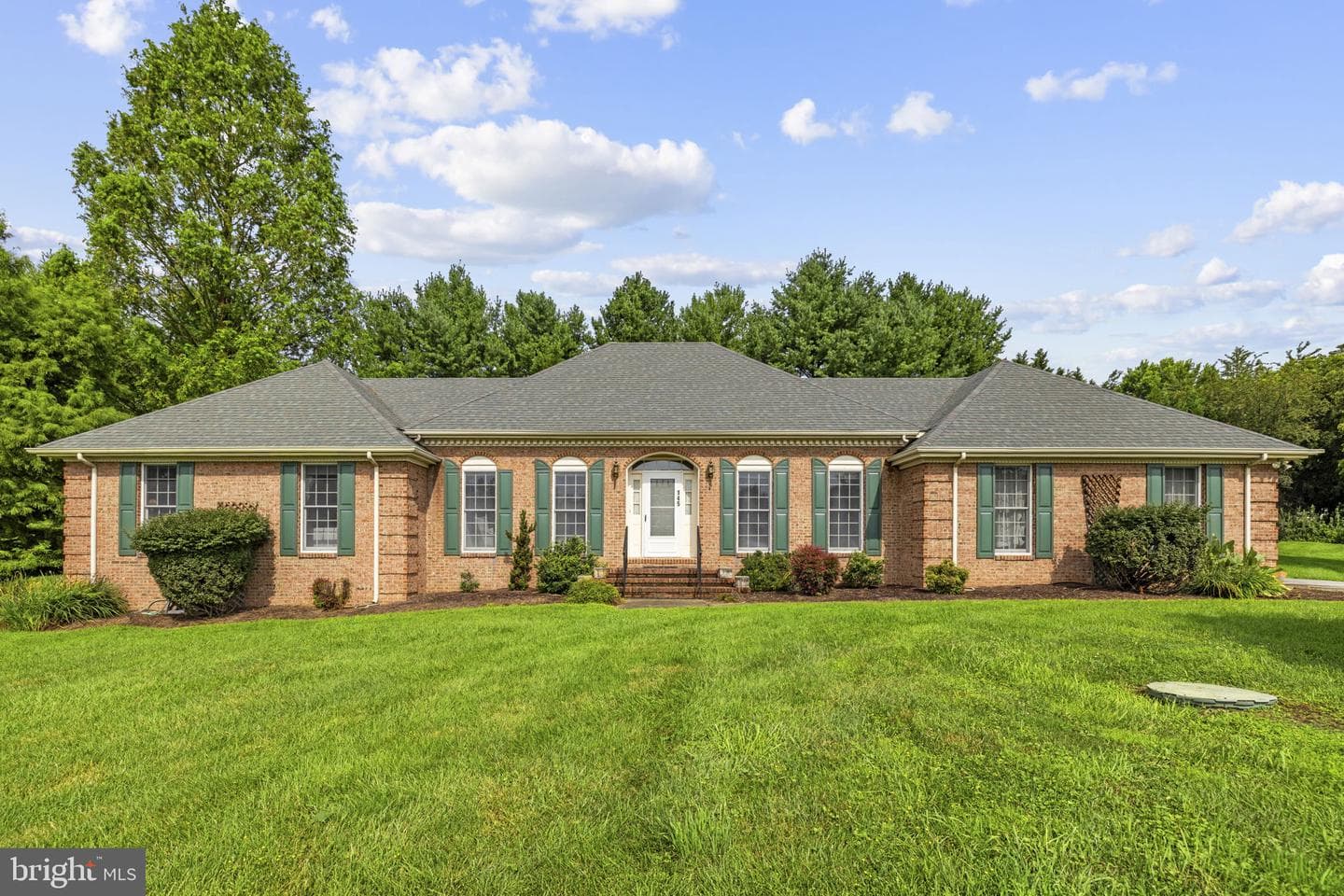 145 Eastland Drive photo 1
