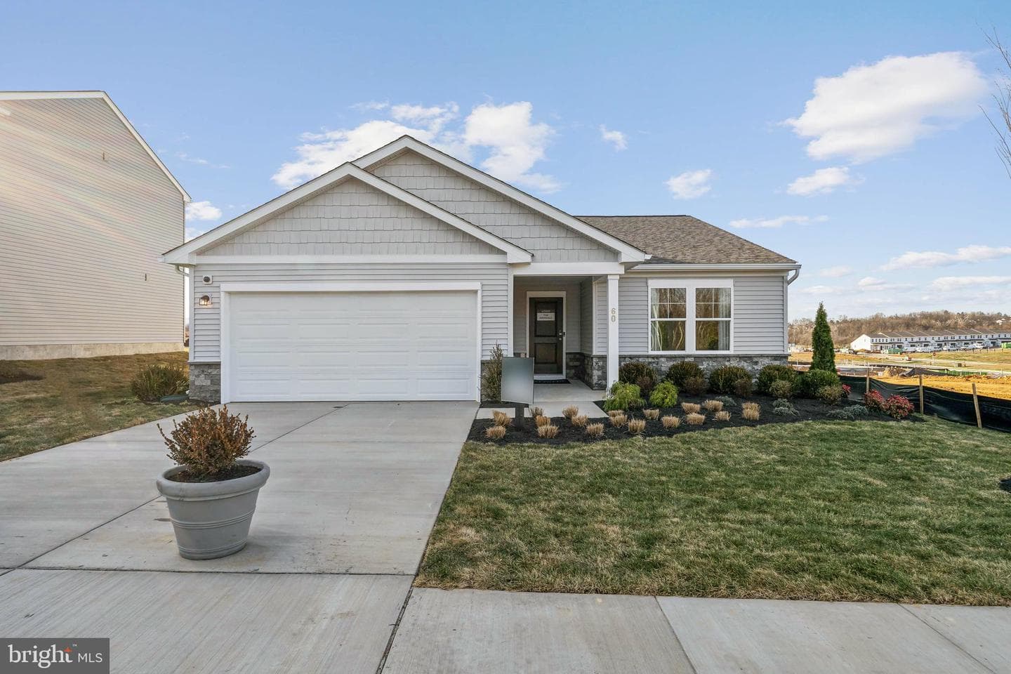 14 Empire Lane photo 1