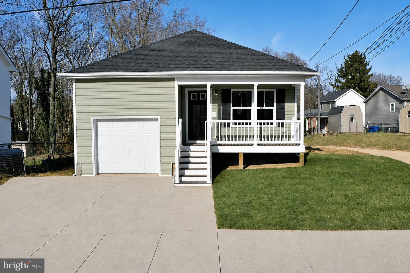 528 E North Street photo 1