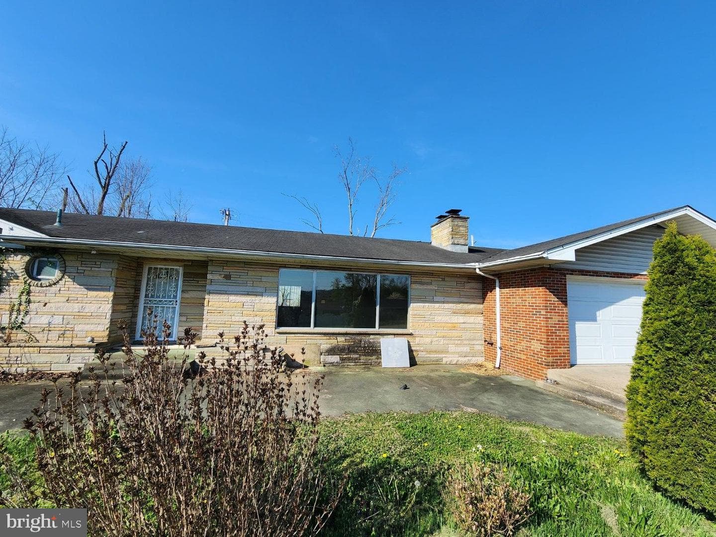 5504 Big Tyler Road photo 3