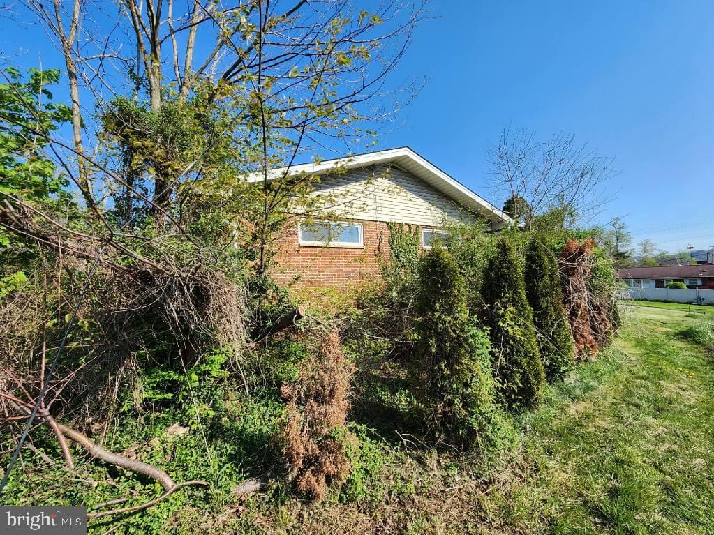 5504 Big Tyler Road photo 4