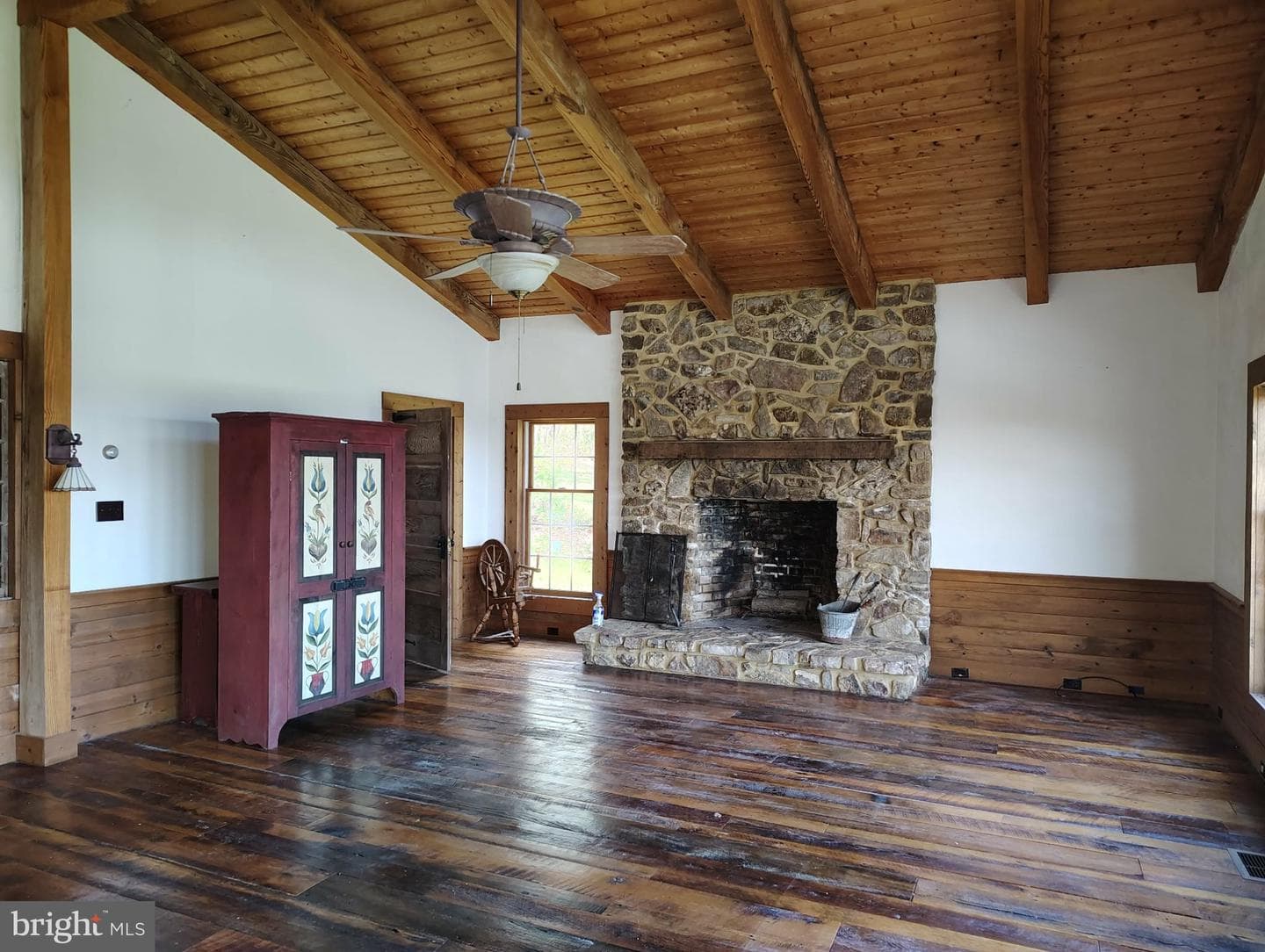 303 Willeva Road photo 6