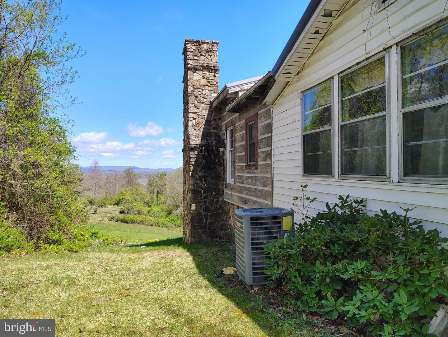 303 Willeva Road photo 8