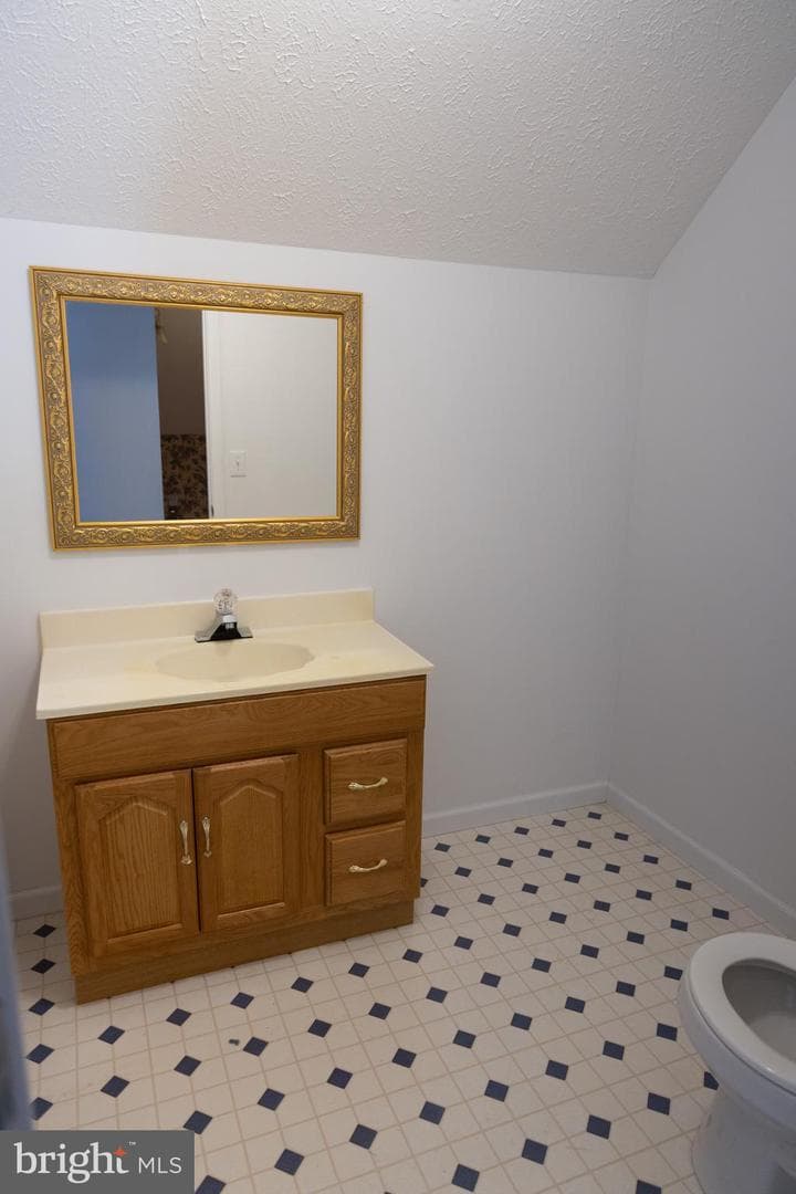 2046 Simms Hill Road photo 28