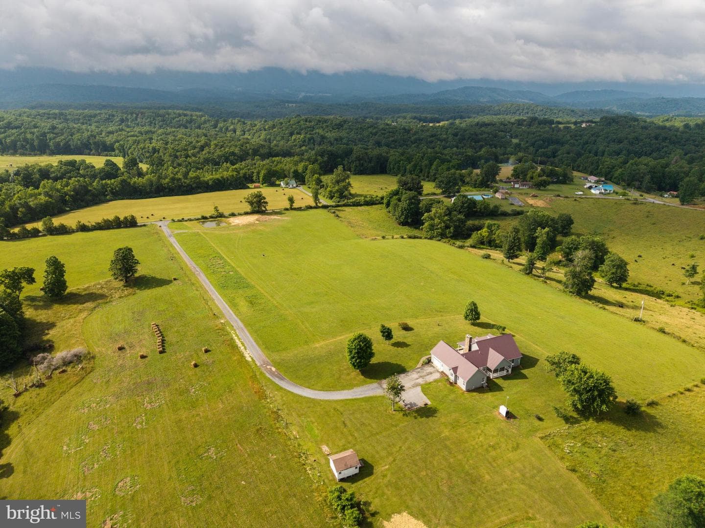 2046 Simms Hill Road photo 5