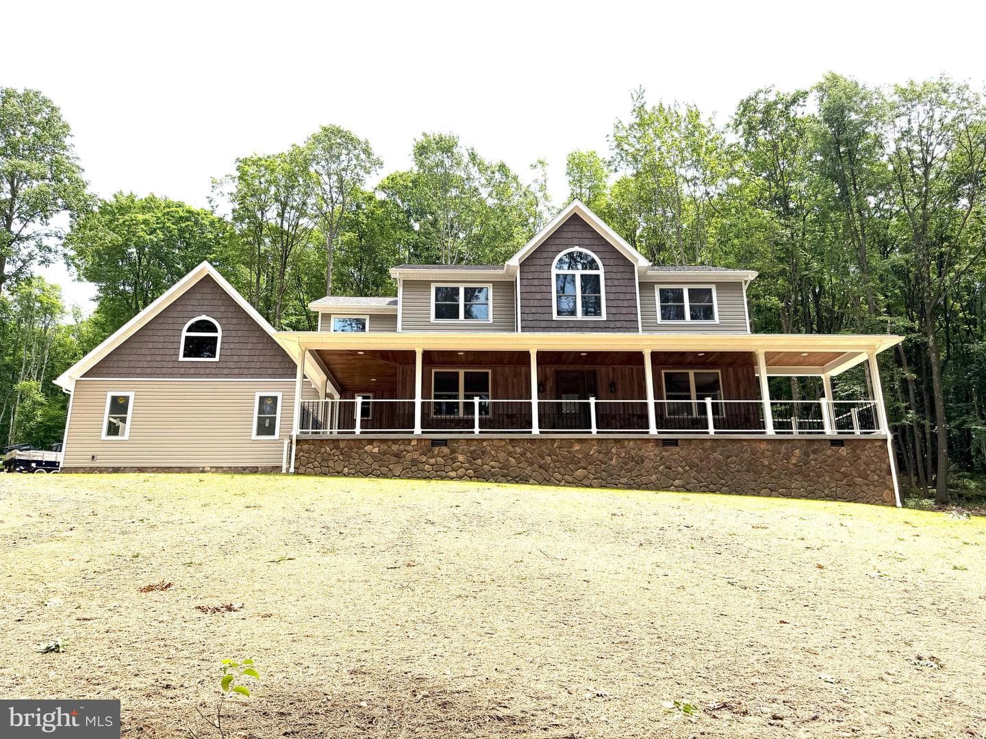 114 Dripping Spring Rd, Morgantown