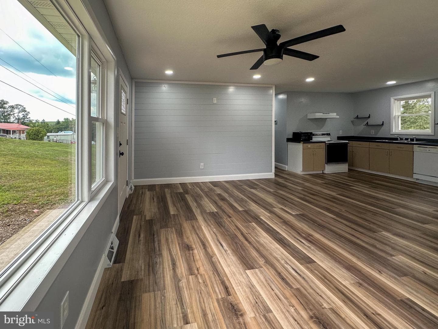171 Walnut Street photo 10