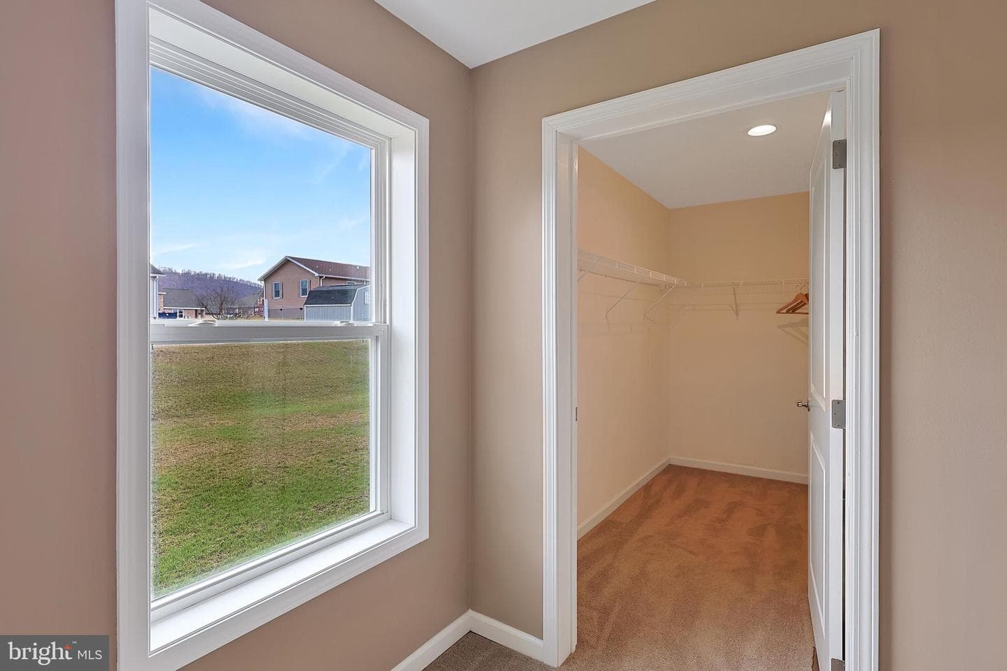 1525 Beacon Street photo 33