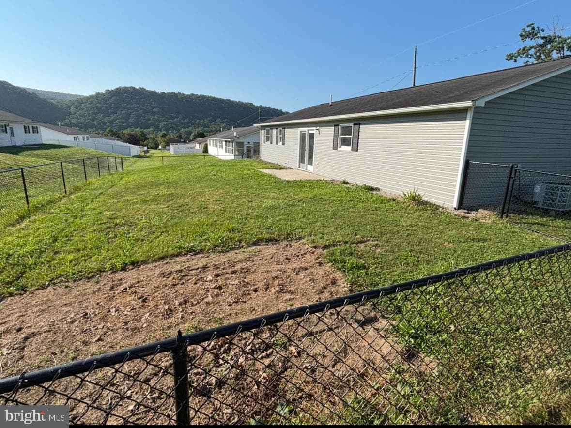 136 Meadow Street photo 7