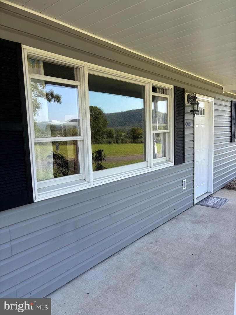 136 Meadow Street photo 9