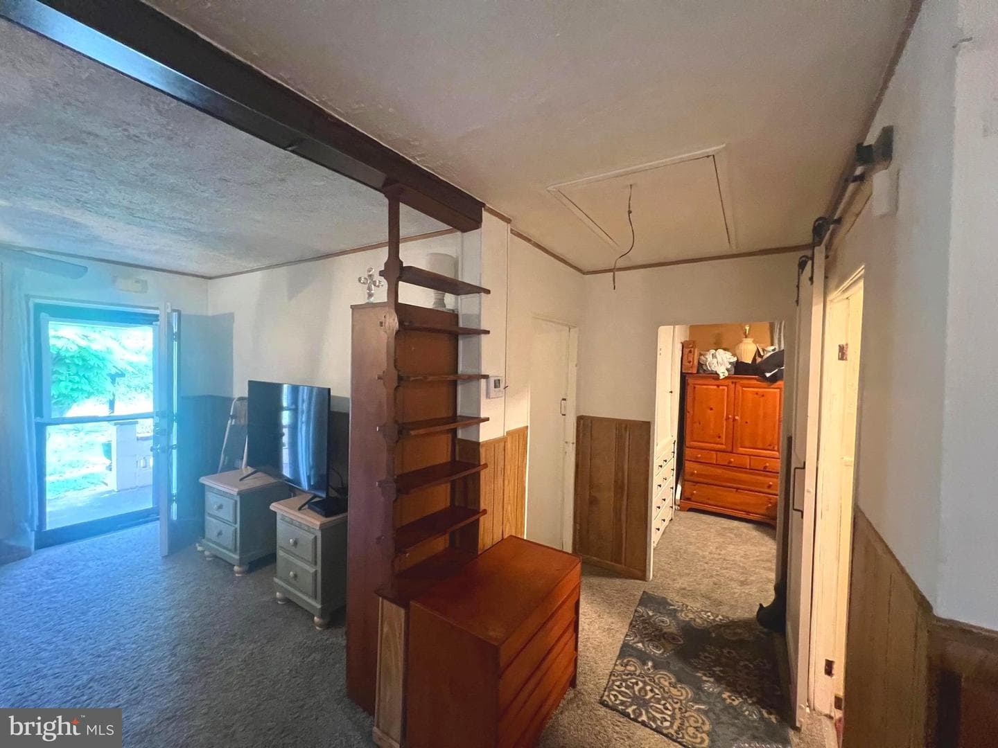 323 Richmond Street photo 12