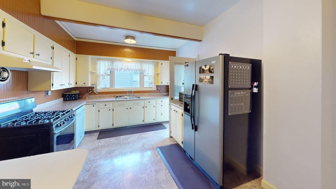 81 James Street photo 37