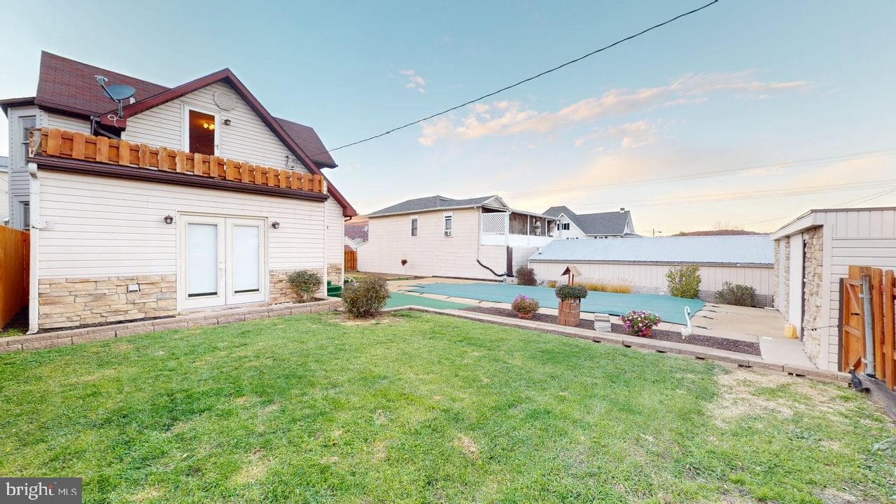 81 James Street photo 4
