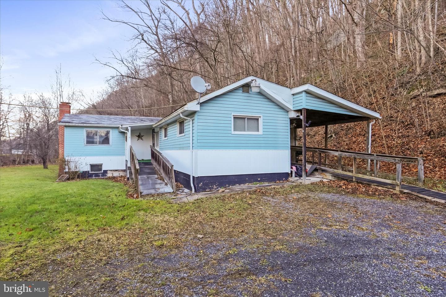 25 Helmick Lane photo 9