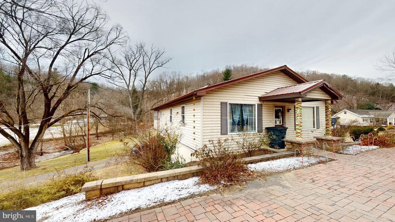 7986 Frankfort Highway photo 12