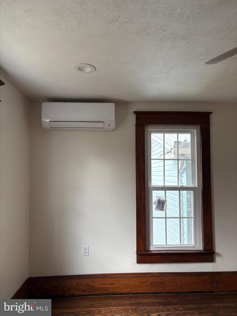 114 D Street photo 19