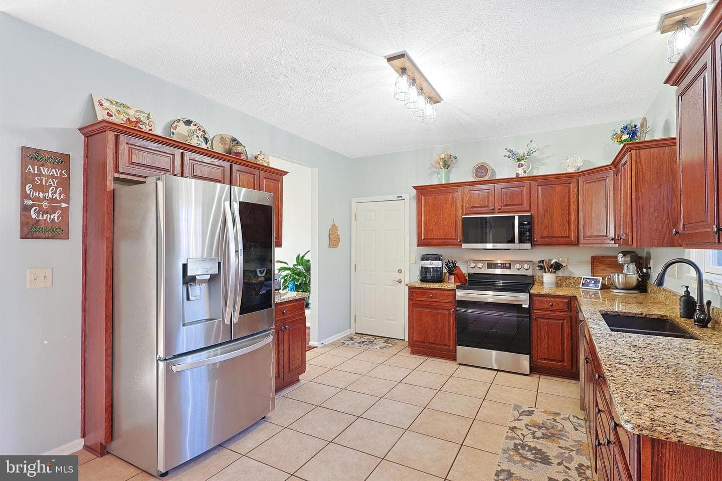 287 N Lakewood photo 16
