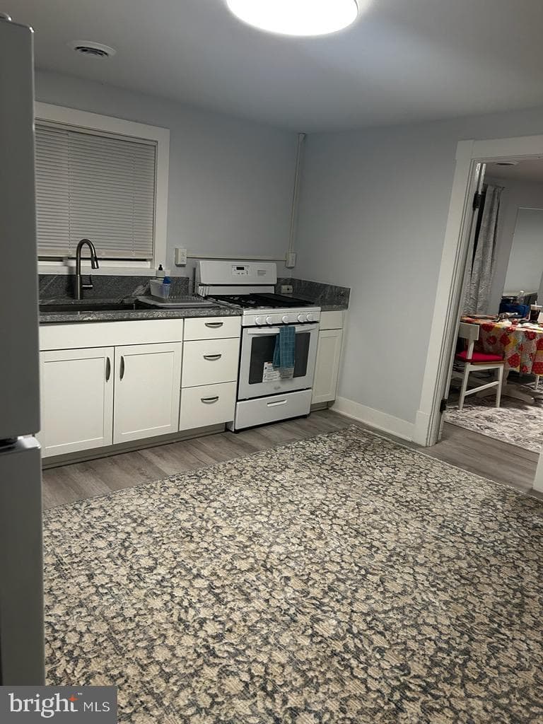 89 2nd Street photo 3