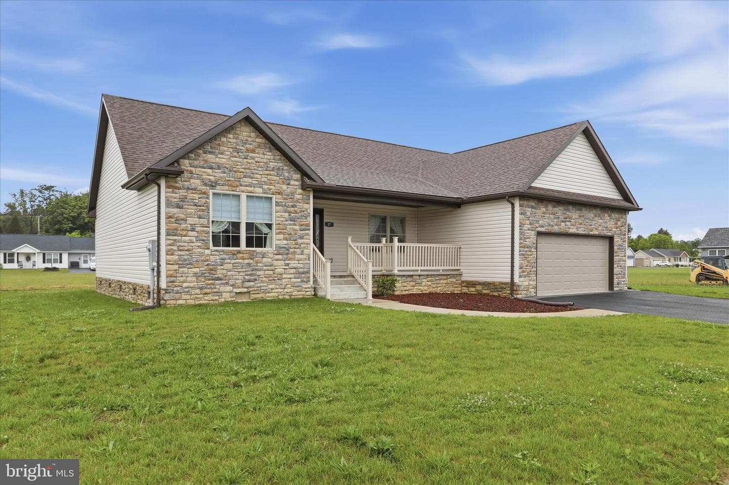 37 W Creek Run Loop, Fort Ashby