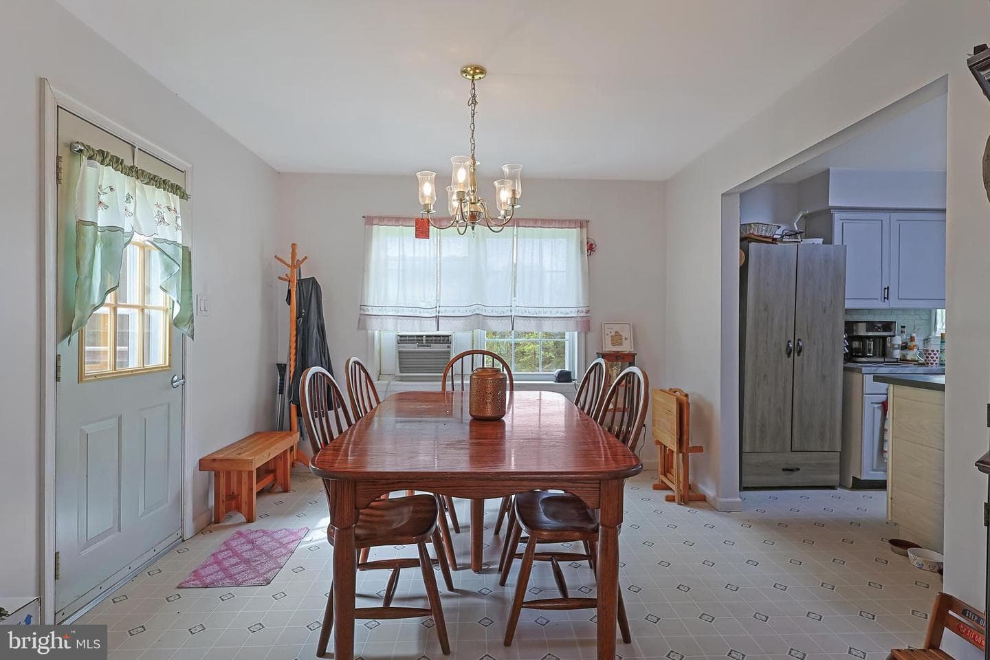 1414 Old Furnace Road photo 3