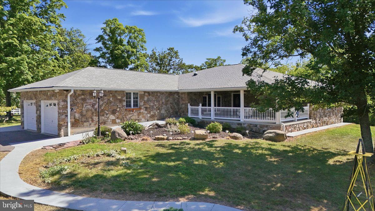 250 Forest Drive photo 1