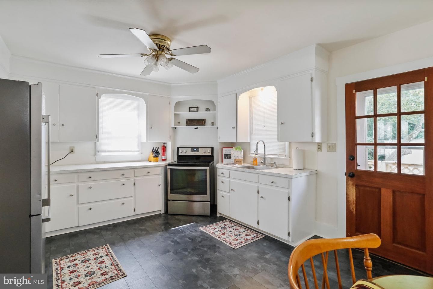 458 S Washington Street photo 16